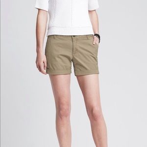 Banana Republic City Chino Roll Up Shorts